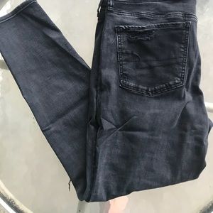 Black distressed American Eagle Jeggings